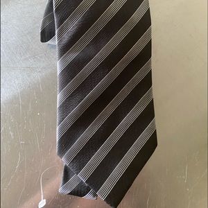 ERMENEGILDO ZEGNA MEN'S BLK/SILVER STRIPE SILK TIE